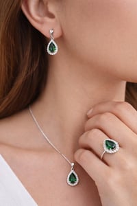 طقم • حجر أخضر • فضة