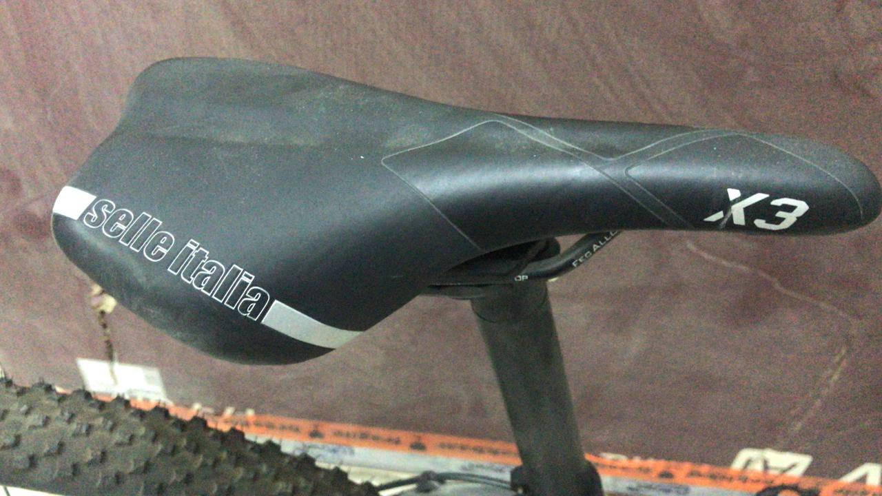 بايسكل جديد ماركة كمب 9موزيوم الماني السعر 750$قفل
بشرط بايدر ممشدود بي الليبل بعدة علديسك


**إذا كنت صاحب هذا الإعلان وتريد حذفه لأي سبب، رجاءا أرسل رسالة إلى الدعم الفني**