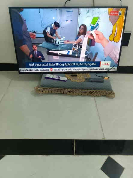 شاشه حجم 43 سمارت البيع  سعره130 بل حيانيه ***********

