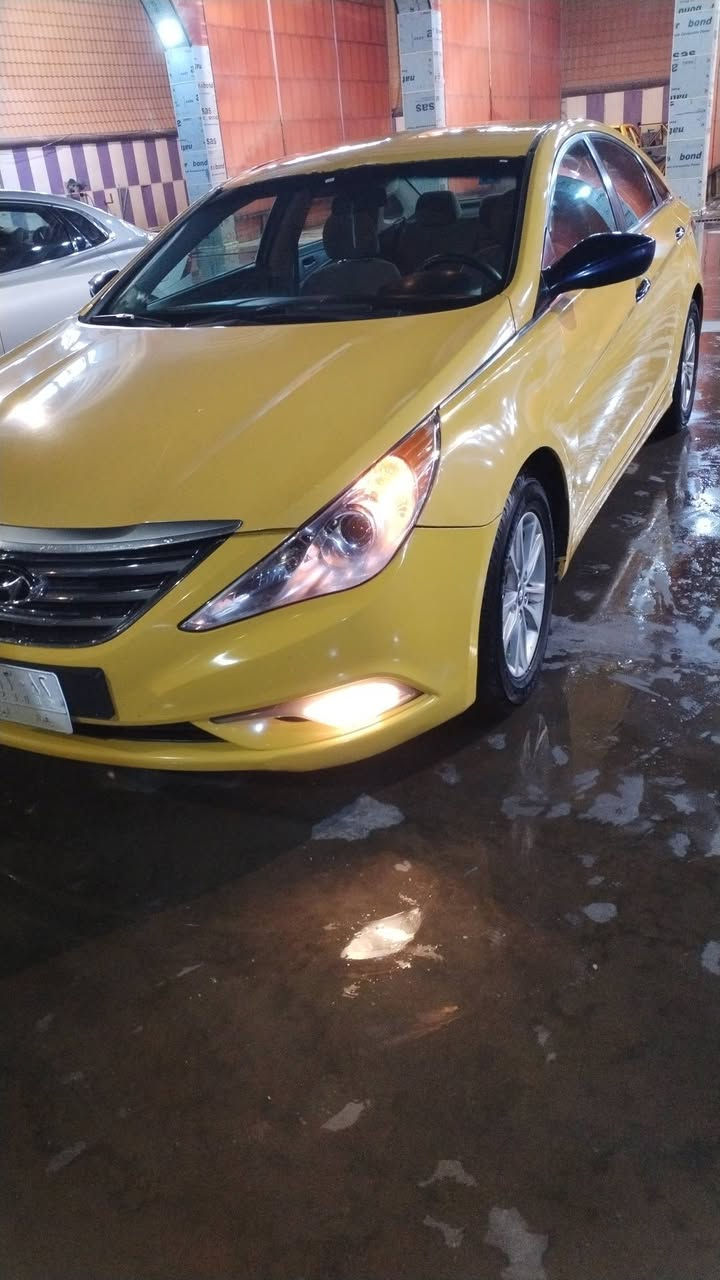 سوناتا ٢٠١٢ بسمي مصفره هيئه وغرامات
السيارة مبدل بنيد جاهزه للأخير
خطهه دوانيه بغداد
بنيد مبدل فقط
رقم بغداد انكليزي باسمي 
سعره ١٠٥ وبيها مجال
الشراي يتصل وبلخدمه
***********
