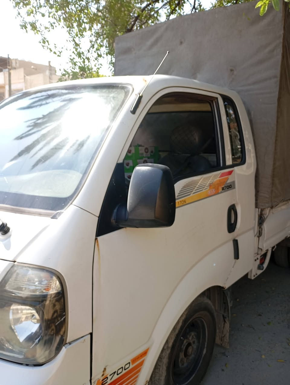 كية ٢٧٠٠ موديل ١٥رقم بابل كير محرك تبريد كهربائيات كلة شغالة ١٠٠بل١٠٠ تخم تايرات جديد باتري +داينمو صار اسبوع من شادة 
السيارة موجودة بالغزالية السيارة باسمي ورقم انكليزي
السعر ١٢٥ وبية مجال أن شاء الله تعالى. للاتصال ***********
