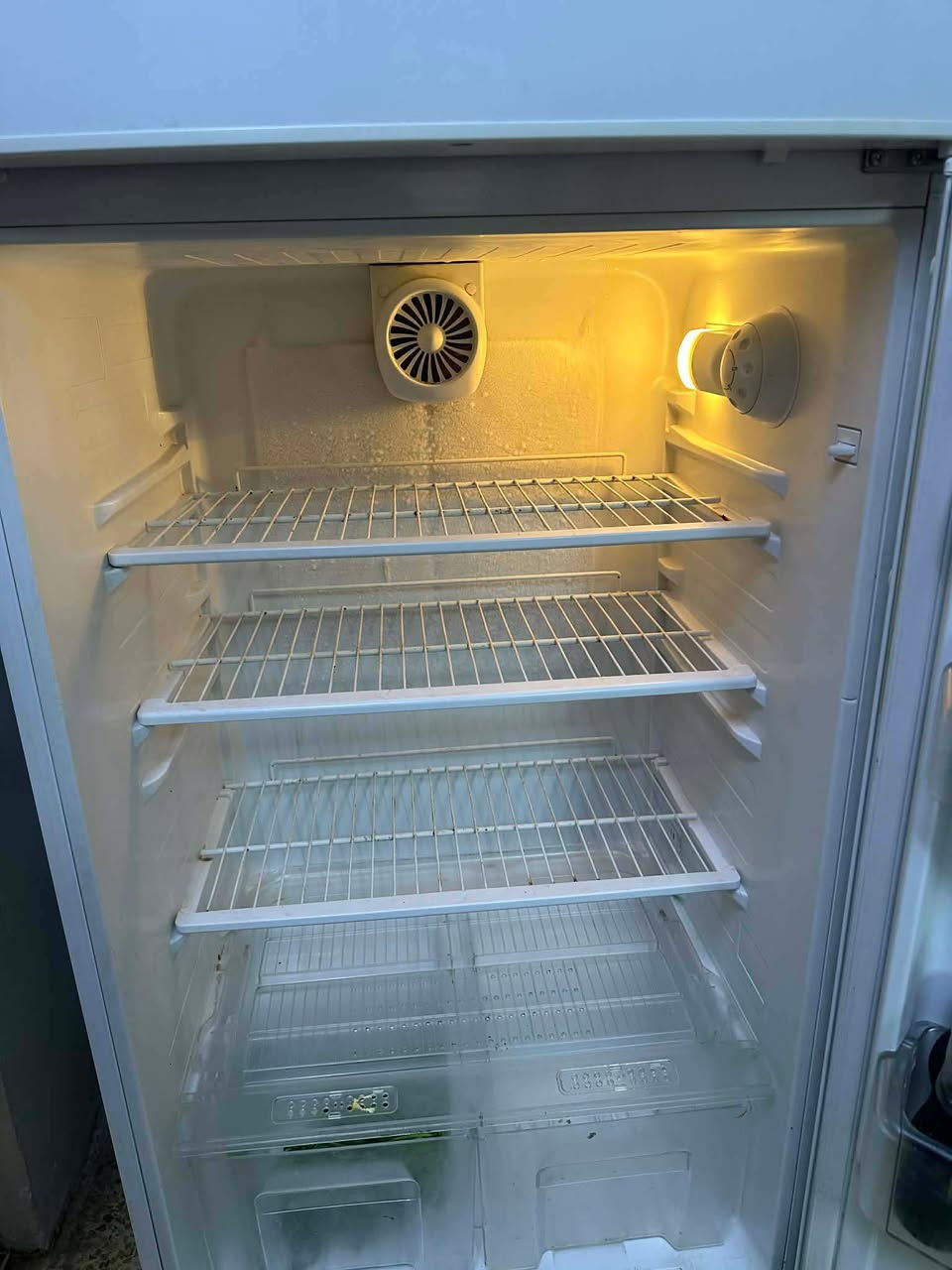 ثلاجه شرط وضع شركه مالهاا والله نضيفه ماملي مل بيت. شغاله كامل.... سعر 110... 
..... عنوان ميثاق موصل 💎💎


**إذا كنت صاحب هذا الإعلان وتريد حذفه لأي سبب، رجاءا أرسل رسالة إلى الدعم الفني**