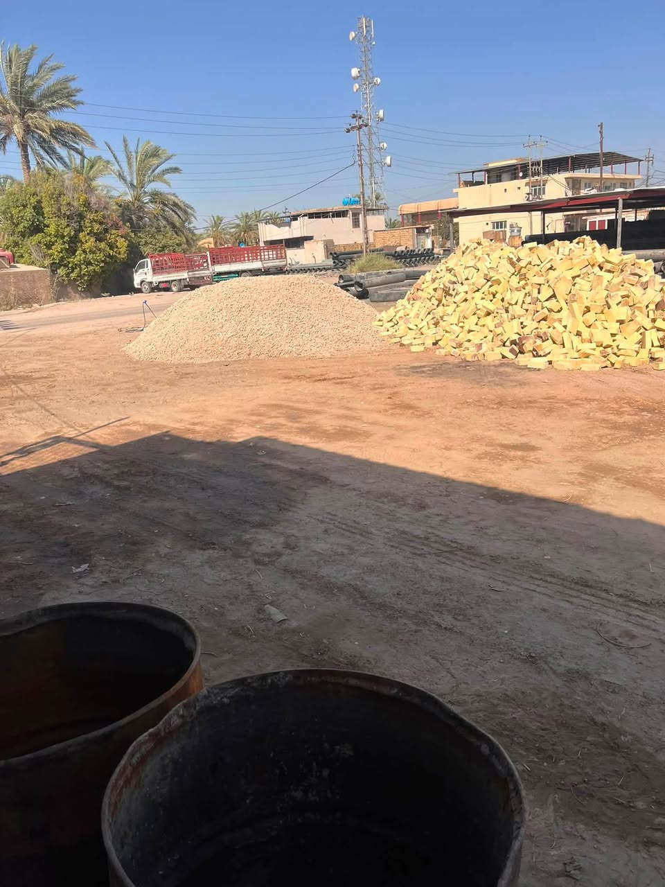 سلام عليكم 
يتوفر لدينا بلوك ومواد بناء


**إذا كنت صاحب هذا الإعلان وتريد حذفه لأي سبب، رجاءا أرسل رسالة إلى الدعم الفني**