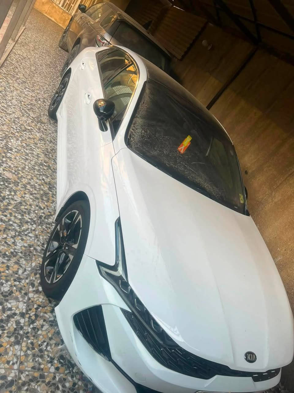 السلام عليكم K5 2021 فول مواصفات GT Lin حادثها قطعه وحده جاملغ سايق مبدل فقط وبارد قليل جاملغ خلفي وموجوده صور سونار بالمنشور رقم أربيل بسمي تحويل ثاني يوم هزه سنويه كله جديد مكان بغداد الدوره ***********
