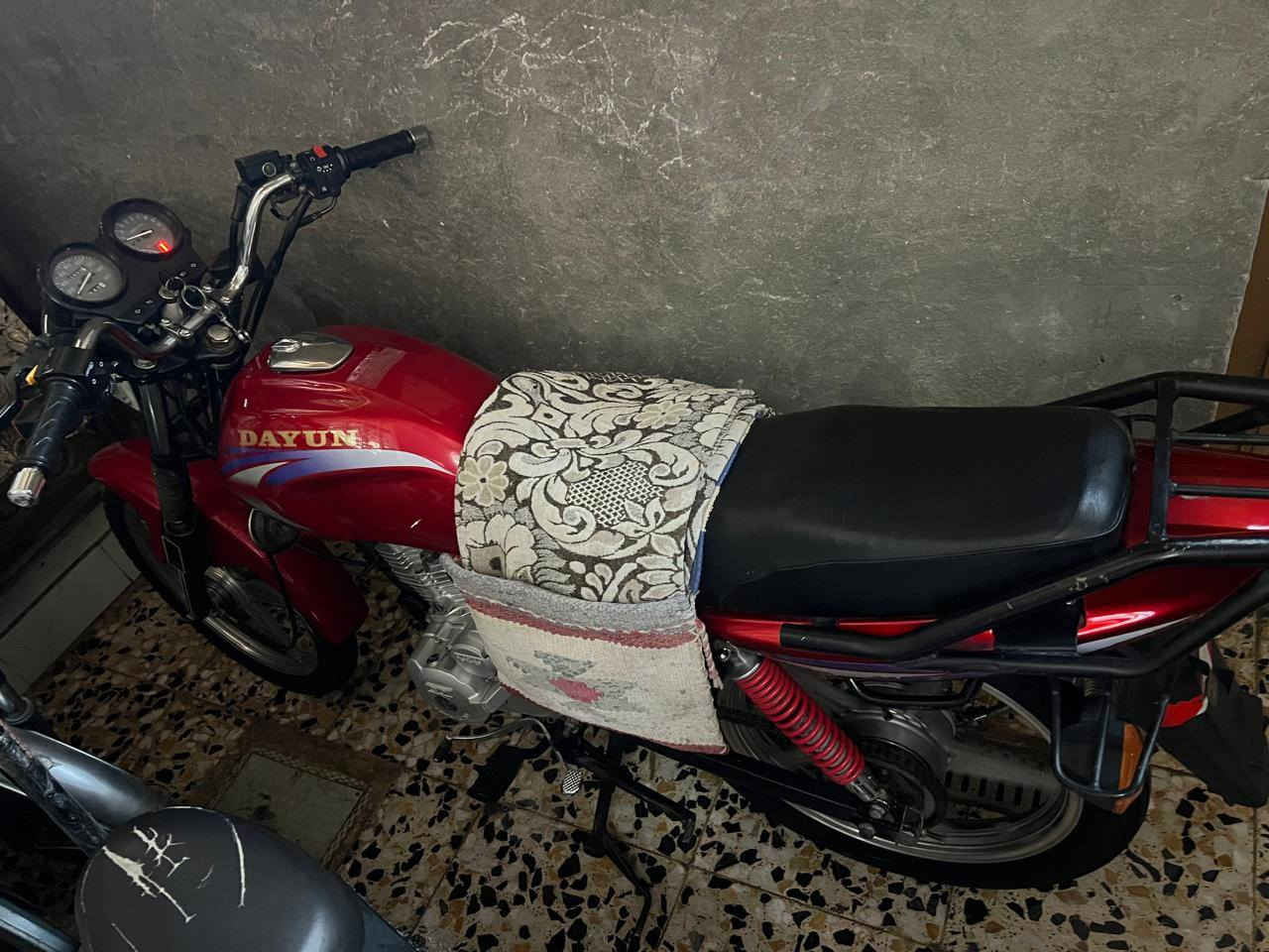 سلام عليكم دراجه دايون موديل 2018 طالع بل 2019دراجه أوراق اصولي مبيوعه بس 3 مرات سعر خاص دراجه نضيفه وكامله رقمي ***********بي واتساب
