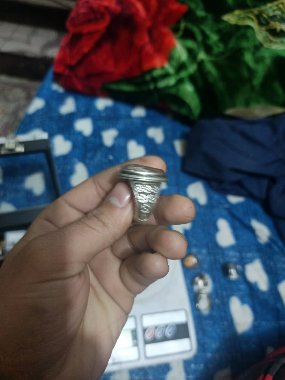 خاتم داودي سلطاني قديم مصور وجه البيع ٣٥٠الف و بي مجال *********** عنوان بغداد
