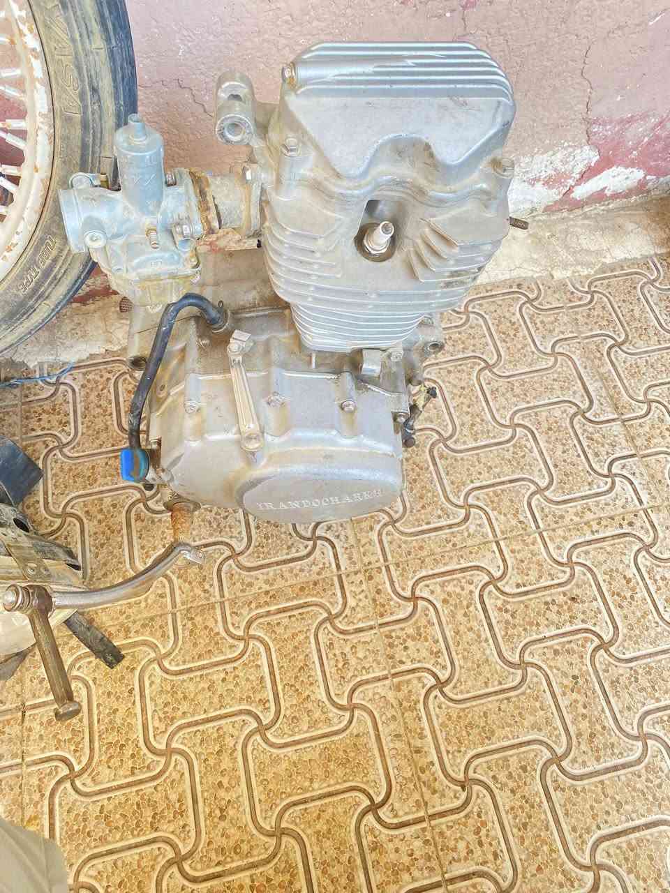 مكينه ارشا مفتوحه شرط الشغل سعره50
ويل امامي 10
صالنصه تايكر صوت 10
شوته 7
كابريتر شغال 10
ماشه مع دوسات 10
تانكي 5
مكاني شطره


**إذا كنت صاحب هذا الإعلان وتريد حذفه لأي سبب، رجاءا أرسل رسالة إلى الدعم الفني**