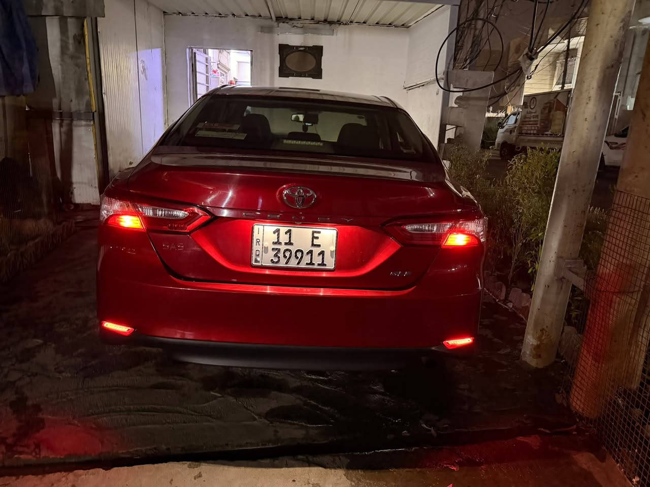 السلام عليكم 
للبيع 
كامري 2019 خليجي ساز 
بانزين فقط 
كير محرك تبريد كفاله 
رقم بغداد بسمي تحويل مباشر 
لون احمر مميز 
ماشيه 57 km
مكفوله من الصبغ والتبديل فقط بارد 
فول مواصفات Gle
محرك 2500
كشن كهرباء 
برده خلفيه
حساس امامي خلفي 
سستم اناره داخليه 
سستم صوت JBL
فتحه سقف 
مري كهرباء 
نظام ترحيب 
بصمه 
سايد بريك بصمه 
اوتو هولد 
السعر 195 وبيها مجال
بغداد حي الجهاد 
***********
***********
