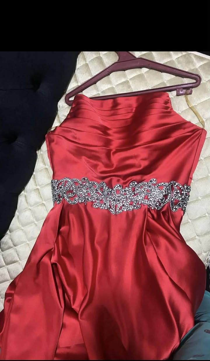 فستان حنة قياس ٤٢
أخذته ب١٨٠ ملبوس مرة وحدة ابيعه ب ١٠٠


**إذا كنت صاحب هذا الإعلان وتريد حذفه لأي سبب، رجاءا أرسل رسالة إلى الدعم الفني**