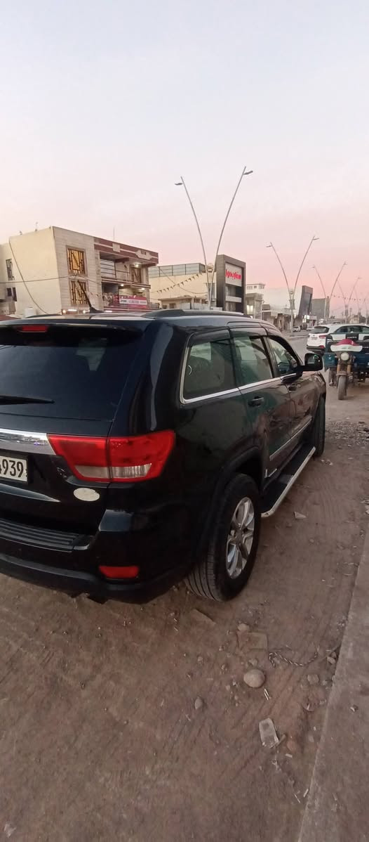 السلام عليكم جيب موديل 2011رقم شمالي الجديد وارد دعاميه فقط وبل عراق صاير بيه رش اقل الاحزام ابيع احزام بدون دواخل بدون ارباك مكينه كير مكفولات حداديه امامي خلفي جدد تخم تاير تبريد ثلج سياره جاهزه ما نقصه كلشي السعر 137وبيه مجال مكاني واسط عزيزيه ***********
