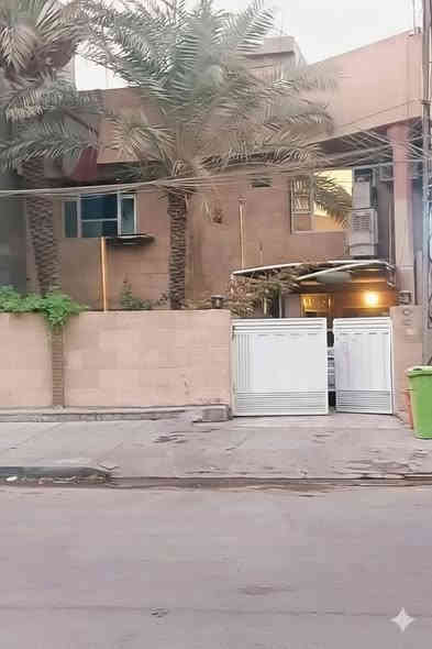 بيت طابو صرف للبيع مساحة الأرض: 
(225.78 م²)
🏡 بيت طابو صرف للبيع مساحة الأرض: 
(225.78 م²)
مساحة البناء طابقين 175 م
العنوان:
بغداد الجديدة/حي الخليج /شارع المسبح 
قرب مدرستي الصادق والنمارق

📍 (محلة 719 – زقاق 6 )
الجبهة الإمامية 10.26م تقع على شارع عرض 15 متر 
الجبهة الخلفية 10.06م تقع على فرع عرض 7 متر

🏠الطابق الأرضي:
-استقبال 3.5*7م
-صالة 4*5 م
-مطبخ 3*4 م
-غرف نوم 4.5*3 عدد2
-صحيات خارجية
-كراج كبير 8*3 م
-حديقة 5*6 م
-حمام داخلي  1.5*1.5 م
-صحيات داخليه 1.5*1 م
-مخزن خلفي 2.5*6 م

🏠 الطابق الاول: 
 -غرف نوم كبيرة 3*7 م بنظام السويت عدد 4

💰 السعر: 595000000 دينار  قابل للتفاوض شي بسيط 
📞 للتواصل
 مبايل او واتساب: ***********📱
                          ***********

#عقار_بغداد #بيت_للبيع #بيت_في_بغداد #بيت_حي_الخليج #بغداد_الجديدة #عقارات_العراق #بيت_طابو_صرف #بيت_راقي #عقار_راقي #بيت_حديث #بيع_عقارات #فرصة_شراء #بيت_بمساحة_كبيرة #بيت_مميز #بيت_جاهز_للسكن #بيت_طابقين #البيت_الاحلام #بغداد_العقارية #بيت_شارع_المسبح #بيت_قريب_من_الخدمات #بيت_زاوية #بيت_كبير #عقارات_بغداد_الجديدة #بيت_راقي_للبيع #استثمار_عقاري #فرصة_ذهبية بغداد
