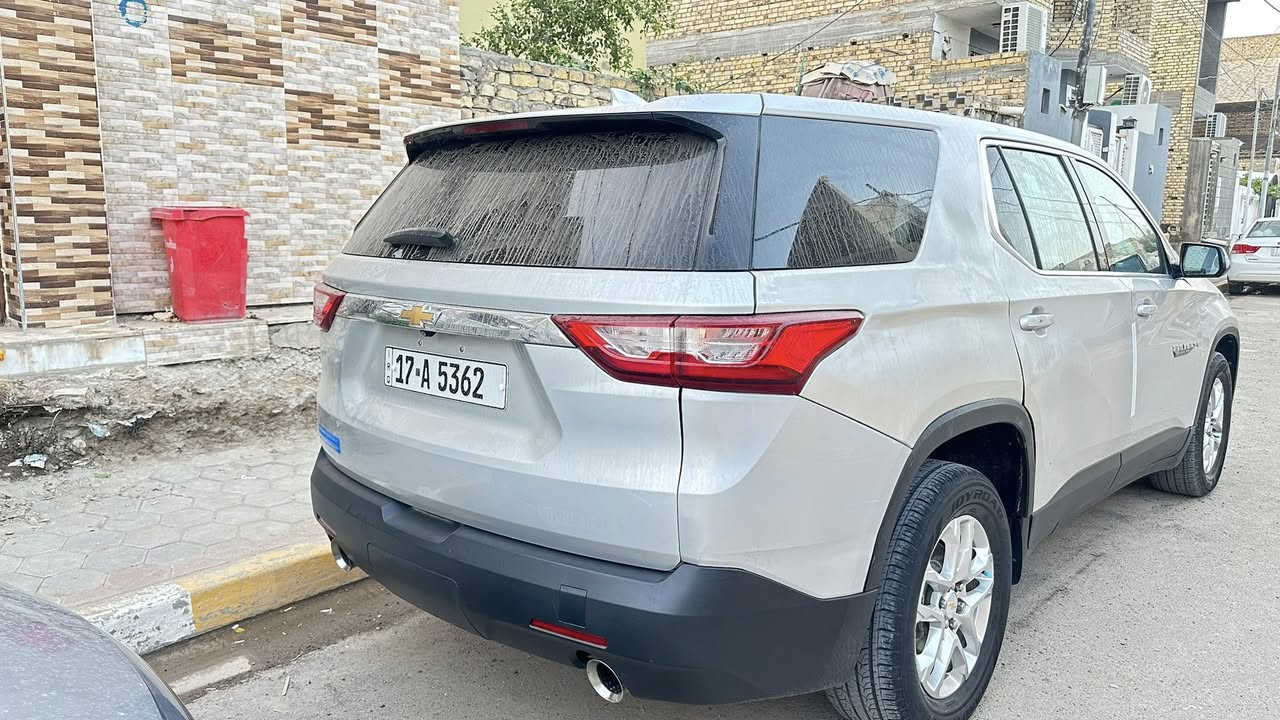 شوفرليت ترافرس 20 ماشيه 107 ألف كيلو 
جاهزة من كلشي 
حادث امريكا واضح بالصور بيها صبغ قطع وجاااااردات 
بااسمي مكاني ديوانيه 173 وبيها مجاااال للشراي 
***********
موجود خاص وتساب
