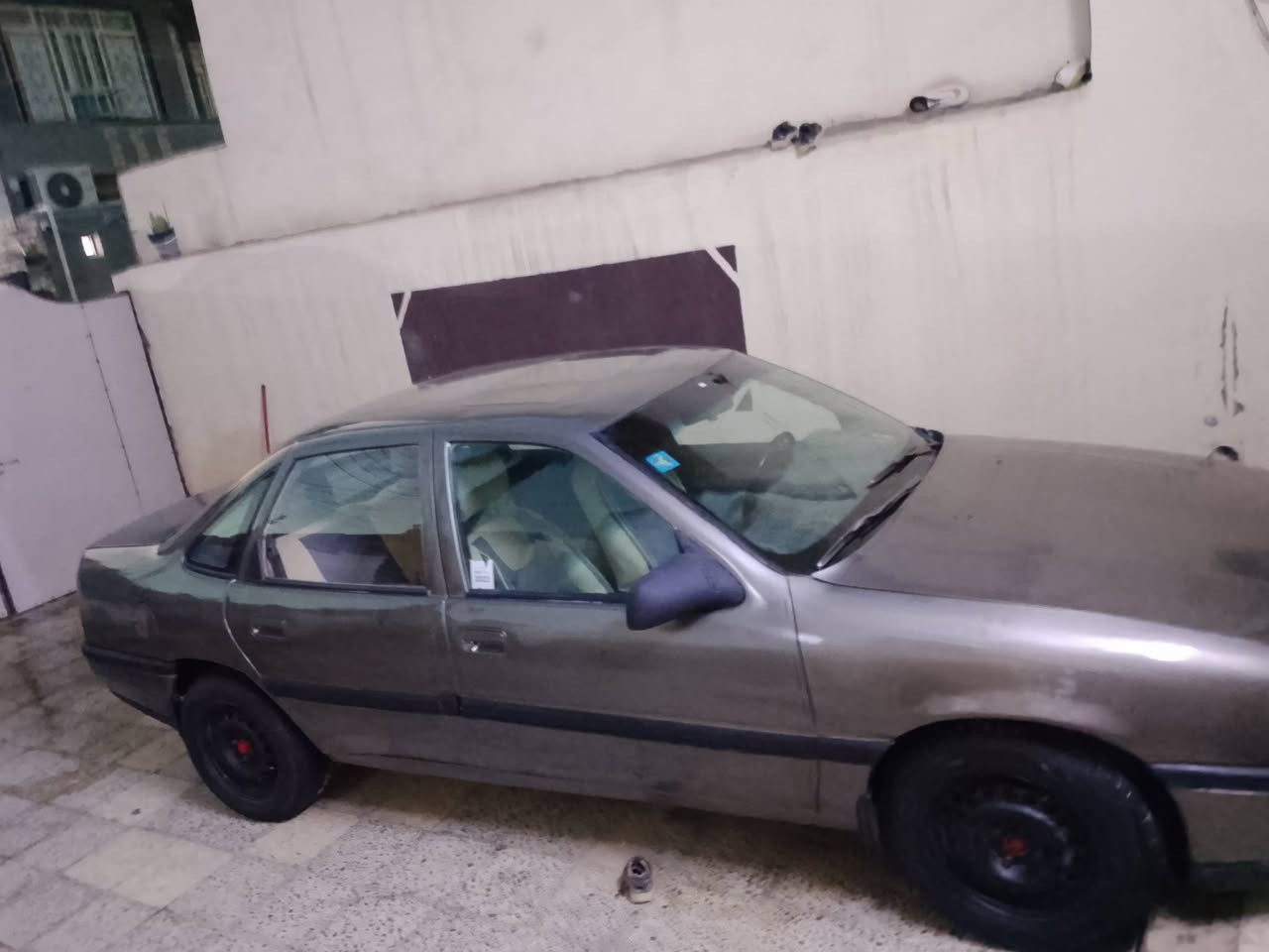 السلام عليكم اوبل فكترة للبيع محرك 1600 ارقام انكليزي اديالة وسنوية جديدة بسمي كير محرك صدر تخم تاير دوشمة جديد السعر 29 وبية مجال المكان بغداد العبيدي الرقم ***********
