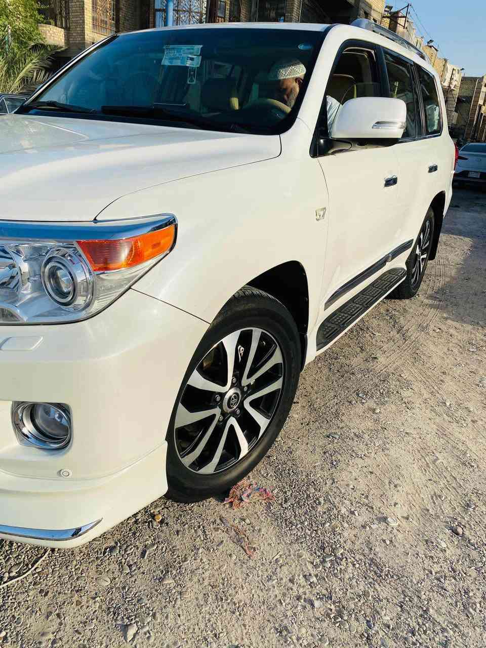 تويتا لاندكروز 2014 مواصفات لكزز VXR 5.7
سلايد كشن جلد و جنطه كهرباء 
4 كامرات ورادار كشن تدفئه وتبريد 
5 بصمات 
شاشه جبيره اصليه كشن ذاكره 
12 سماعه مري شفط ستيرن كهرباء
مانع انزلاق حساس امامي خلفي 
ماشيه 150الف حقيقي 
سياره جديده جداً بمعنى الكلمه
رقم اربيل الجديد
بيها ويل مال 2019 اصلي ياباني 
ما يحتاج ربع دينار مصرف 
بيها صبغ الهلال الجاملغ مقدار شبرين 
مع كارت وبارد شبر ركن بالبنيد 
كير محرك كفالة عامة من الفتح 
سنوية جديدة 2029 
للاتصال ***********
السعر 42وبيها مجال بغداد, العراق
