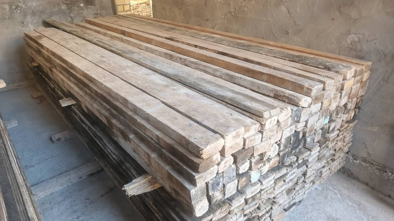 قالب خشب روسي تارس للبيع
العدد 24مكعب يدك مساحة 500متر كامل

في بابل حلة للاستفسار الاتصال ***********
