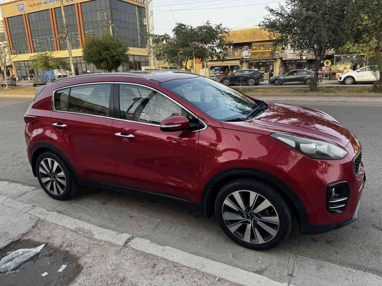 كيا سبورتج خليجي موديل ٢٠١٧ 

مكفولة من الضربة والصبغ 

سيارة بلادية الشركة الدولية 

مواصفات السيارة
. . . . . . .

محرك ٢٠٠٠ دوش

حساسات امامي خلفي

بصمة تشغيل 

بصمة ابواب

جنطة كهرباء

نظام صوتي JBL 

كاميرا خلفية دوارة

شاشة كبيرة

ثلاثة انظمة قيادة

فول تحكم ستيرن

سيارة عليها ادامه كامله

نانوسيراميك و تغليف داخلي

تغليف كشنات جلد احمر

ماشية ١٢٣ الف كيلو قابل للزيادة

مري شفط مع ترحيب

مكفولة من الضربة والصبغ

سيارة ماتصرف عليها ربع دينار

السعر ١٧٣ مجال بسيط جداً

السيارة باسمي والسنوية لغاية سنة ٢٠٢٩

مكان السيارة بغداد حي الخضراء

للتواصل 

***********
