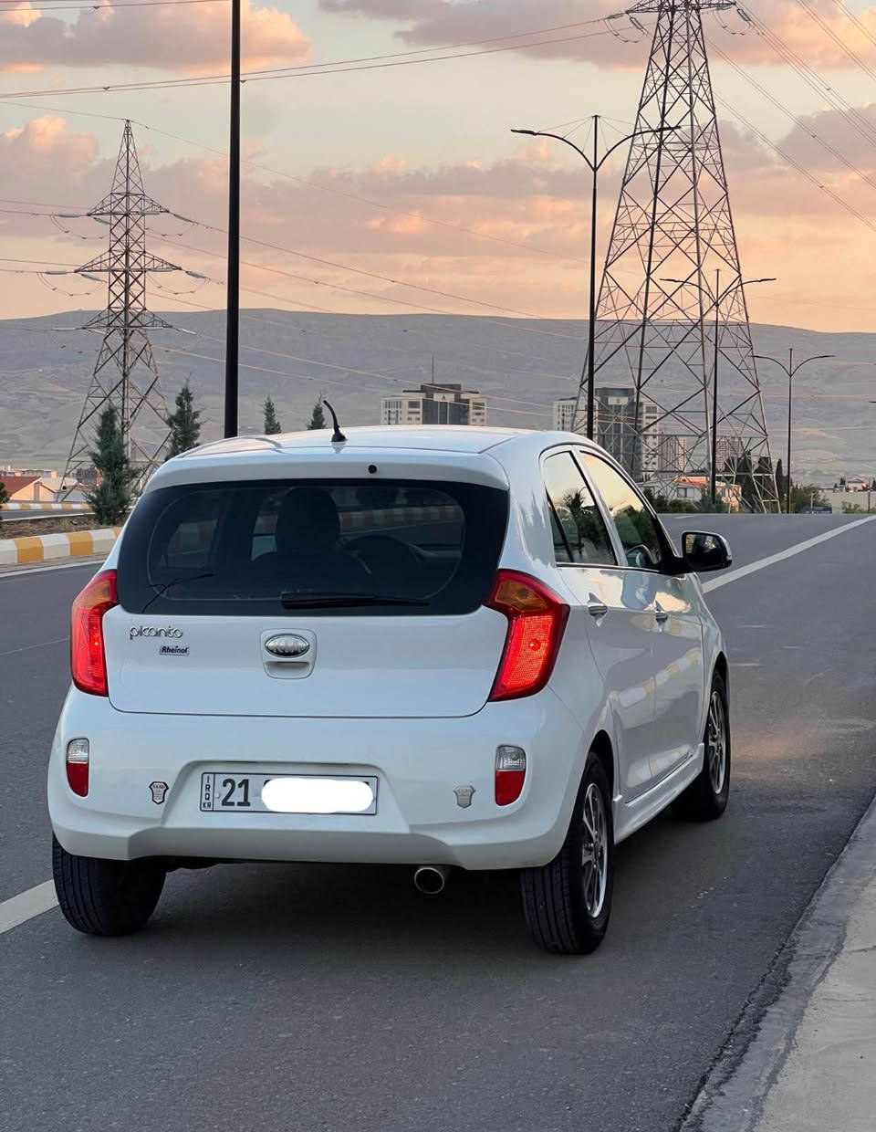 Kia Picanto 2013  - کیا پیکانتۆ
مواسەفات
٤ پستۆنی 
Abs
(گێر ئۆتۆماتیک)
سوکان ڤۆلێۆم 
بلوتووز AUX.USB
ئاوێنە کارەبا 
قفڵ مەرکەزی 
٤ جام کارەبا و ئۆتۆ
تحکوماتی سوکان 
زۆر مواسەفاتیکە
 ١٣١ هەزار کیلۆمەتر  ڕۆشتوە 
گێر و مەکینەی نەکراوەتەوە 
 ( بێ بۆیاخە ) 
‏٢ PDR بچوکی هەیە 

٤ تایەی تازە ڕۆن و فلتەر و تەقە و ڕەقە و کارەبایەت بەشەرت
  (سەنەوی تا ٢٠٢٨ ) تازەیە  تەحویل بەشەرت 

ناونیشان : سلێمانی 
0770 120 91 91 السليمانية, العراق
