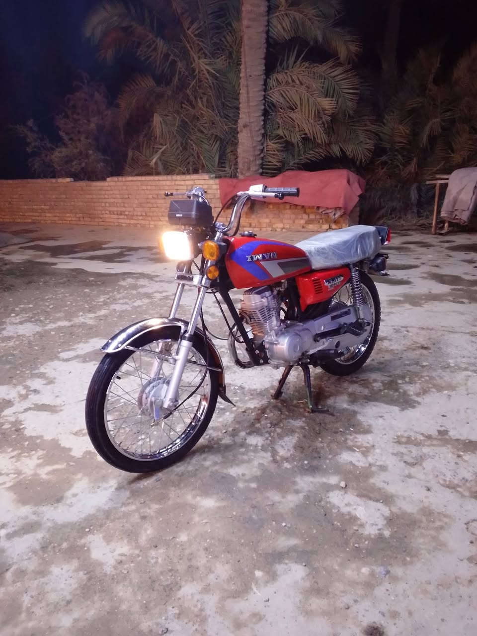 سلام عليكم شباب دراجه نامه للبيع تعمير مكينه ناعمه فول دراجه كدامك لبصوره مو شراي لاتبعني بدون بدون او تصال عرقم ***********
