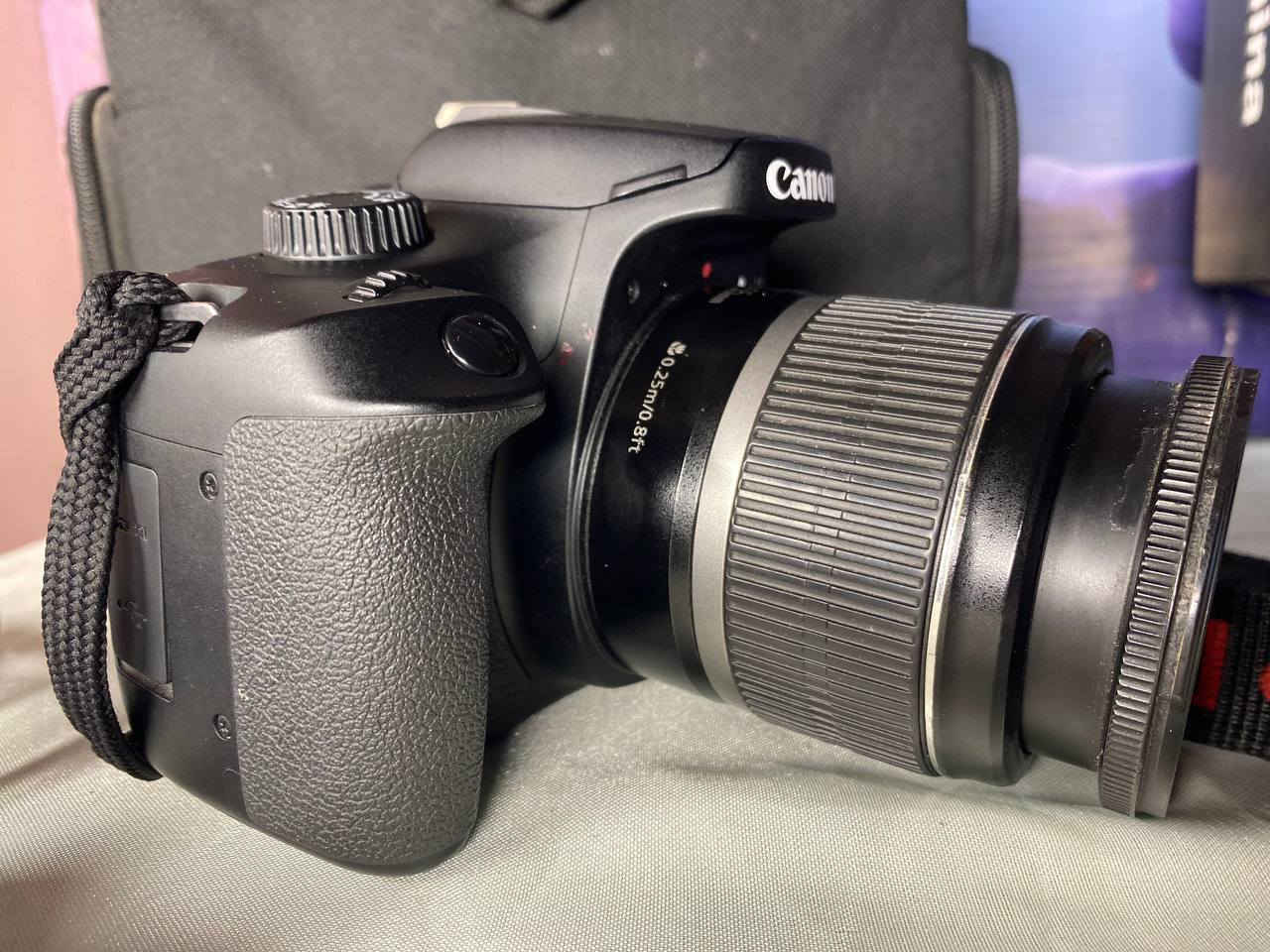 كانون d4000 للبيع نضافه ٩٥٪


**إذا كنت صاحب هذا الإعلان وتريد حذفه لأي سبب، رجاءا أرسل رسالة إلى الدعم الفني**