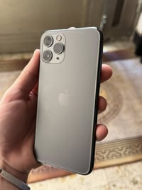 ١١برو ذاكره ٦٤ بطارية ٨٩ كله شغال وكلشي موضح بالصور قفلة ١٥٠ بدون عمله...