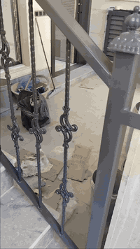 تنفيذ محجر درج تصميم مودرن في منطقه حي التجار
معمل المهندسين 👍 👍 
لكافه اعمال الحداده 
العنوان 📌 📌 
بغداد .. شيخ عمر .. الشارع الاول 
للاستفسار مراسله الصفحه او اتصل على الرقم ***********
