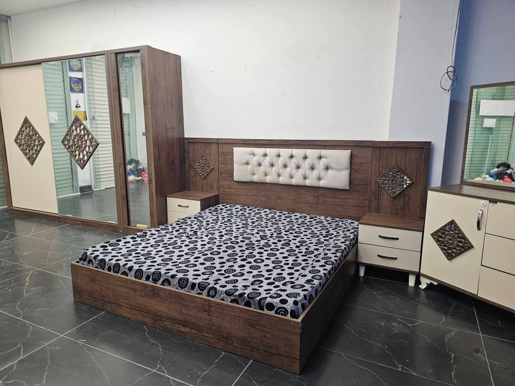 غرفه النوم للبيع درجه اولى شرط النظافه 100% غرفه كامل حلوه سعرها مناسب رقم اي استفسار يراسل صفحه او يخابر على رقم *********** كركوك, العراق
