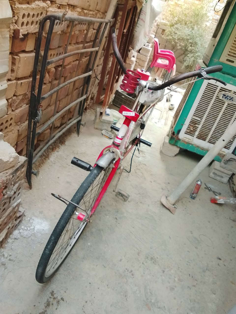 سلام عليكم باسكل لبيع موديل 14 نضيف مكفول باسكل حله ورديه خارج قرب مركز شرطه سعر 65وبي مجال بسيط رقمي  ***********
