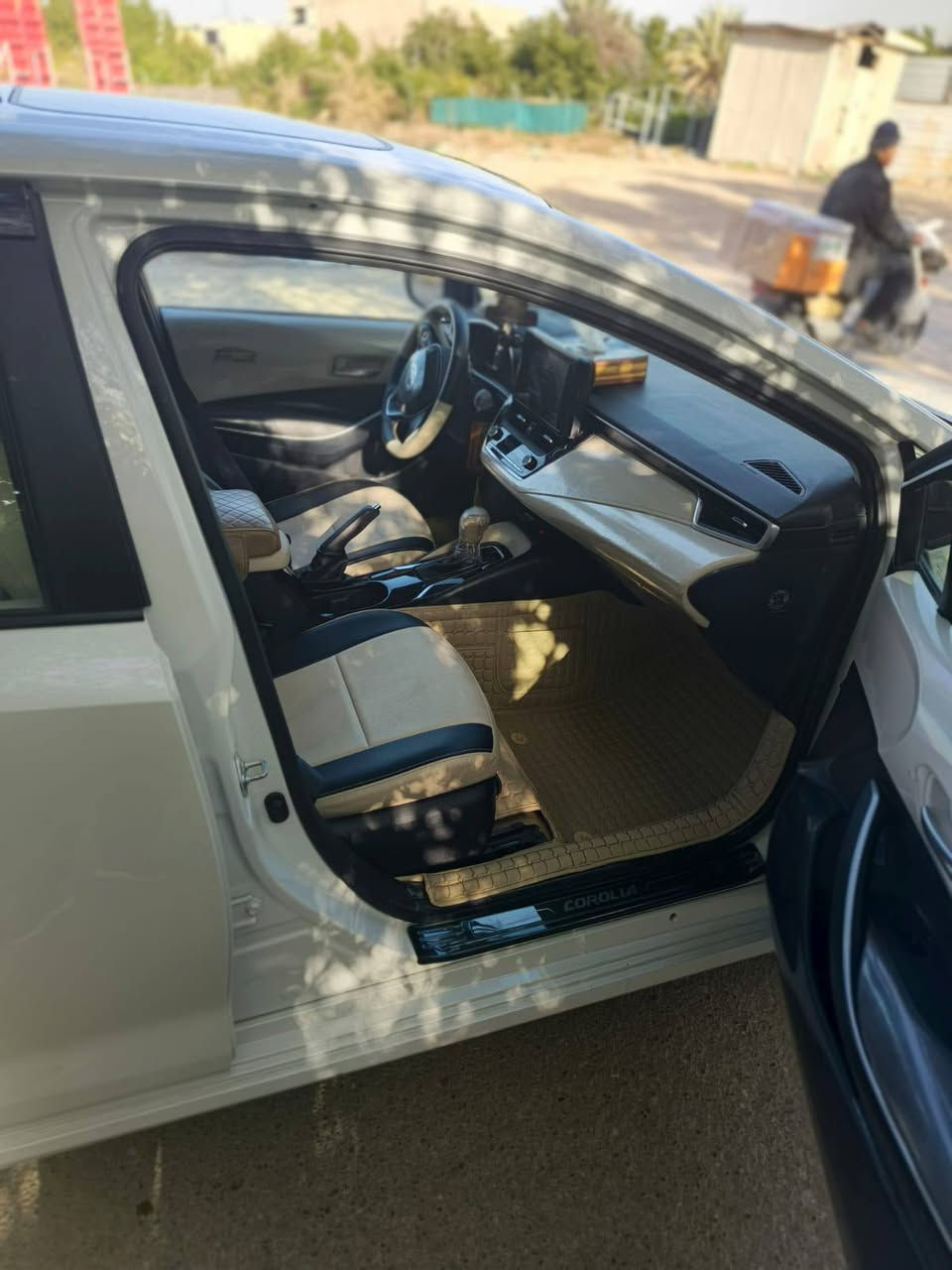 تيوتا كورلا موديل 2024 ساز ام الضمان
بانزين فقط مكفولة كفالة عامة 
عده هاي الرصعة الي بقبق الجنطة 
ماشية 44 الف 

تغليف كامل ضمان 10سنوات 
مقاعد جلد
فول مواصفات 
سلايد
مري شفط 
تبريد شاشة 
بصمة دخول ذكي
جنطة بصمة 
حساسات 360 درجة
مكينة 1800 

السيارة مكفولة عدا الرصعة 
وتروح تفحص وين ميعجبك 
بسمي تحويل ثاني يوم مكاني بغداد 

رقم صاحب ســـيـارة :: ***********
