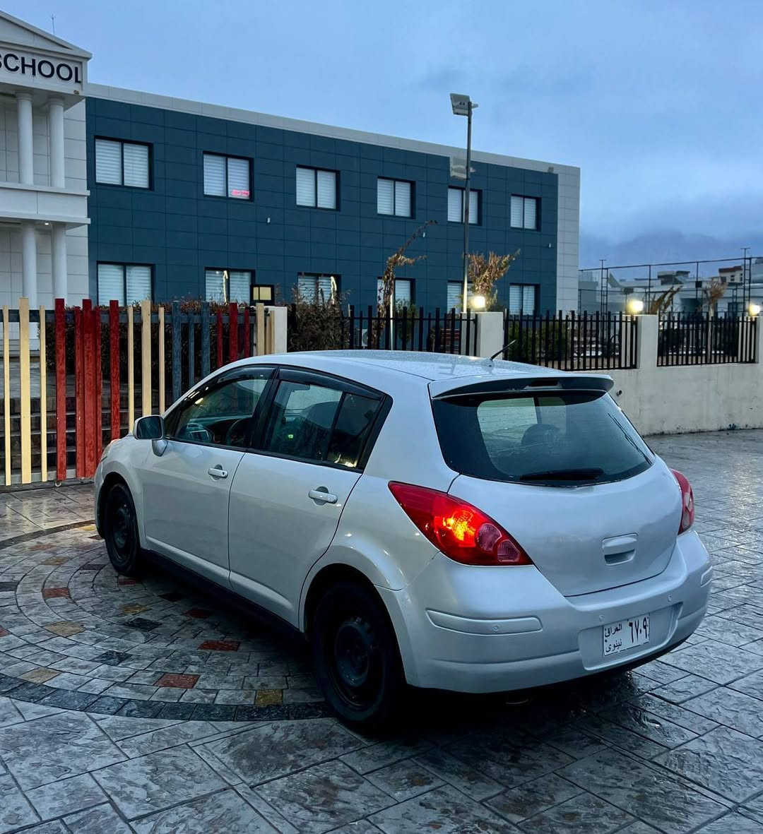 بسم الله الرحمن الرحيم(***********)
Nissan Versa 2008 حلوج بێ رەقەم 
نیسان ڤێرسا ٢٠٠٨ ساغە سەیارەکە
موس و براوە نییە بەشەرت پشت و ناودەرگاکانی کەپسە
پێشەوەی لێدرانی هەیە سەرەدەبل و شانسی نەگرتووە
کامل پەمپم کردووە لەسەر کاڵبوونەوە زۆر جوانە سەیارەکە
جام کارەباییە ئاوینە کارەباییە بلاجکتۆرە 
تەبرید سارد و گەرم بەشەرت گێر و مەکینەی بەشەرت
مەکینە ٢٠ گێر و مەکینەی ئەوروپی بیلادی تازە بۆ بەستراوە
زۆر جوان و بێ مەسرەفە بەنزین هەر ناخوات 
سعری 45 کەمێک مەجالە شوێن ڕانیە 
*********** ڤایبەر و واتسئاپی لەسەرە رانية, السليمانية
