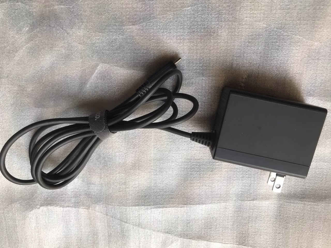 سويتت لايت

مبدل شاشة اصلية من جهاز ثاني 

مع شاحن اصلي ورام 64 كيكة العاب مجاني 

130 مع التوصيل


**إذا كنت صاحب هذا الإعلان وتريد حذفه لأي سبب، رجاءا أرسل رسالة إلى الدعم الفني**