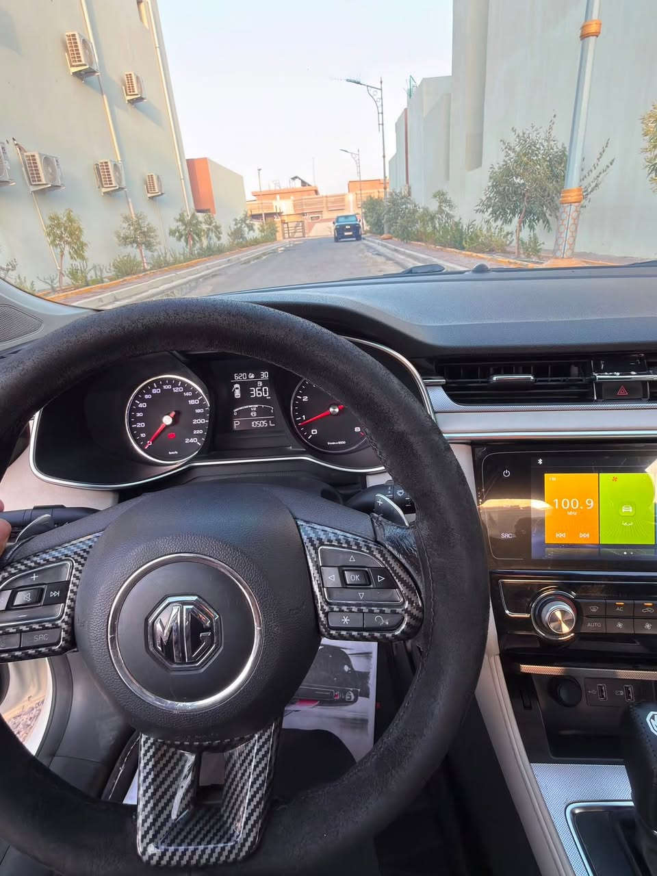 MG6 سيارة
موديل 2022 .

اللون ابيض 

رقم اربيل الجديد

خليجي

4 سلندر 1500 تيربو 

فول تحكمات بالأستيرن مثل شفتات السرعه وتحديد السرعه والتحكم بالموبايل والشاشة.

فتحة سلايد روف 

بصمة تشغيل 

حساسات خلفيه

ماشية 100 الف كم

الضرر: جاملغ الايمن مصلح PDR و جاملغ الايمن الخلفي بارد على كد شبر 

مكان السيارة البصرة 

السعر 110 و بيهة مجال السياره ب اسمي تحويل ثاني يوم

***********
