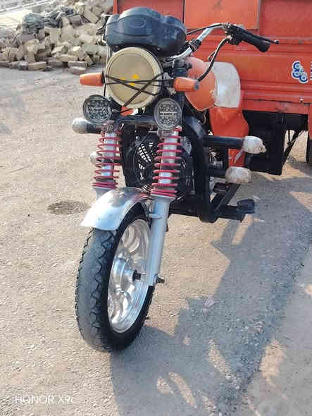 عمي سلام عليكم ستوته ايفان لبيع اوراق ستوته مكفوله من دعاميه لدعاميه وشراي يجي خاص هاذه رقمي *********** وسعر 1900وبيه مجال..؟
