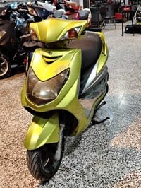 سكنس فحل نوزل خطين الدراجه جديده ومكفوله عندي ضرف مستعجل على بيعها ب 6...