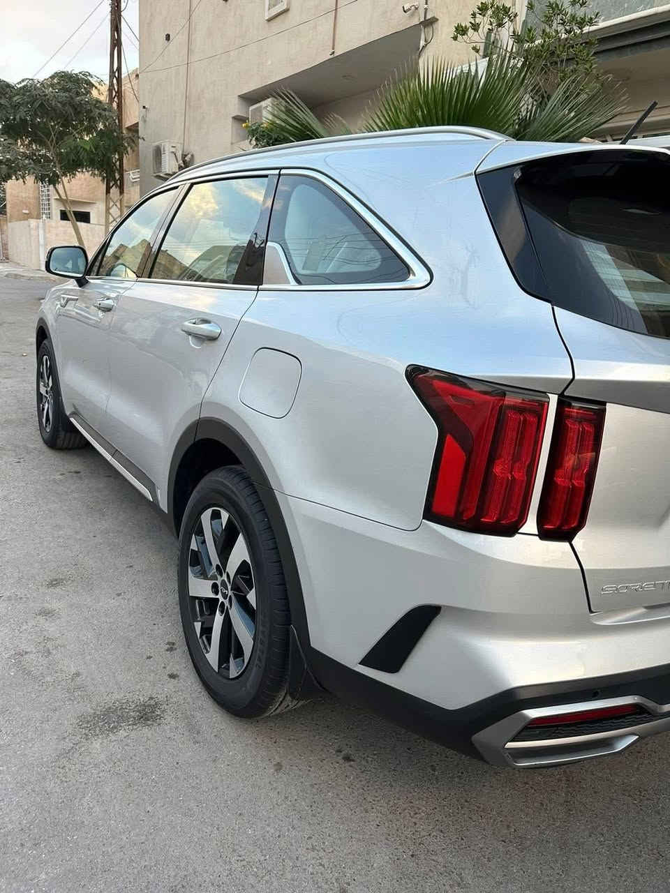 السلام عليكم سورنتو موديل 23 خليجيه مكفوله كفاله عامه السياره جديده بمعنى الكلمه فول مواصفات مكينه 2500 اربعه سلندر ما يحتاج اذكر المواصفات معروفه سياره رقمها اربيل باسمي سعر السياره 248 وبها مجال


**إذا كنت صاحب هذا الإعلان وتريد حذفه لأي سبب، رجاءا أرسل رسالة إلى الدعم الفني**