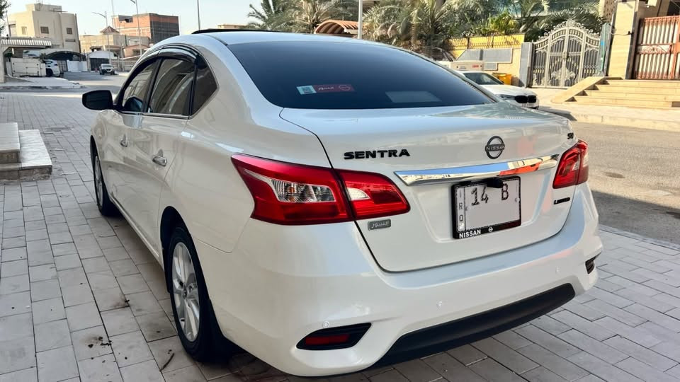 نيسان سنترا sv لمتد بلاك ادشن
وكالة السور العلامه الجديده
السياره ماشيه 3000
رقم بصره بأسمي
السياره فول للاخر
دواخل عسلي
شاشه لكزز
مشدود الها منضومه كامله زنون  عالي ناصي والبلوجكترات ... ارقى نوع مكلف 250 الف
مغلفه الابواب والارضيه والصندوق بالكامل عازل حراره وضوضاء
بيها ارضيات عضم الاصلي سنترا
بيها طخم بردات سحب تعتيم 100%
شاد جكات للبنيد
شاد فان للراديتر
السياره متعوب عليها تفيد جناي البياع شراي اعبر المنشور
السعر 146 ورقه
الزيرو بالوكاله ب 22 مليون و900
......
السياره نيسان سنترا وكالة السور وليس سيلفي
......
الجناي يتواصل وياي
***********
عنواني بصره
