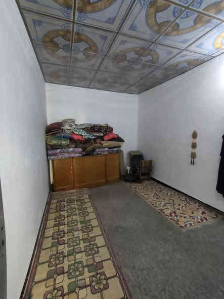 السلام عليكم 50 متر للبيع زراعي غرفه وصاله ومطبخ وصحيات موقع البيت كربلاء المقدسة يبعد عن الامام 8 كيلو وأقل حي الرباب خدمات ماء كهرباء خط نقل قريب على الشارع العام مدارس مولد ذهبي البيت أساس رباط والسقف صب كونكريت السعر 20 بي مجال قليل مستعجل للبيع 
للاستفسار اتصل أو واتساب ***********
