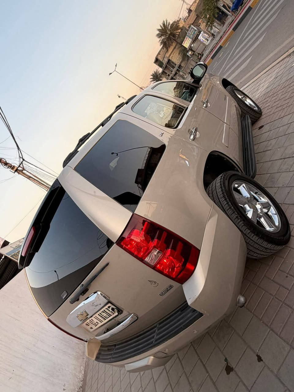 السلام عليكم 
تاهو دخول جديد جاهزه مكينة كير حدادية تبريد تدفئة شغال
سيارة مابيه كل نقص 
كشن منفصل 
جنطة كهرباء 
ويل كروم اصلي 
أرقام طبق الأصل شغل اصلي
عنوان بغداد
السعر 110  بيها مجال حق الجية
ترهم مراوس حسب الرغبة
***********
