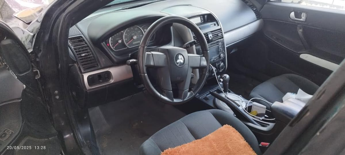 گلنت 2006 مصبوغ عام رقم بغداد دولي تحويل مباشر محرك 2400 مكفول كير مكفول تبريد شغال حداديه جديده تايرات جدد السياره عليها ادامه كامله مكان السياره الضلوعيه الجبور السعر 58 وبيها مجال  للأستفسار الاتصال ***********
