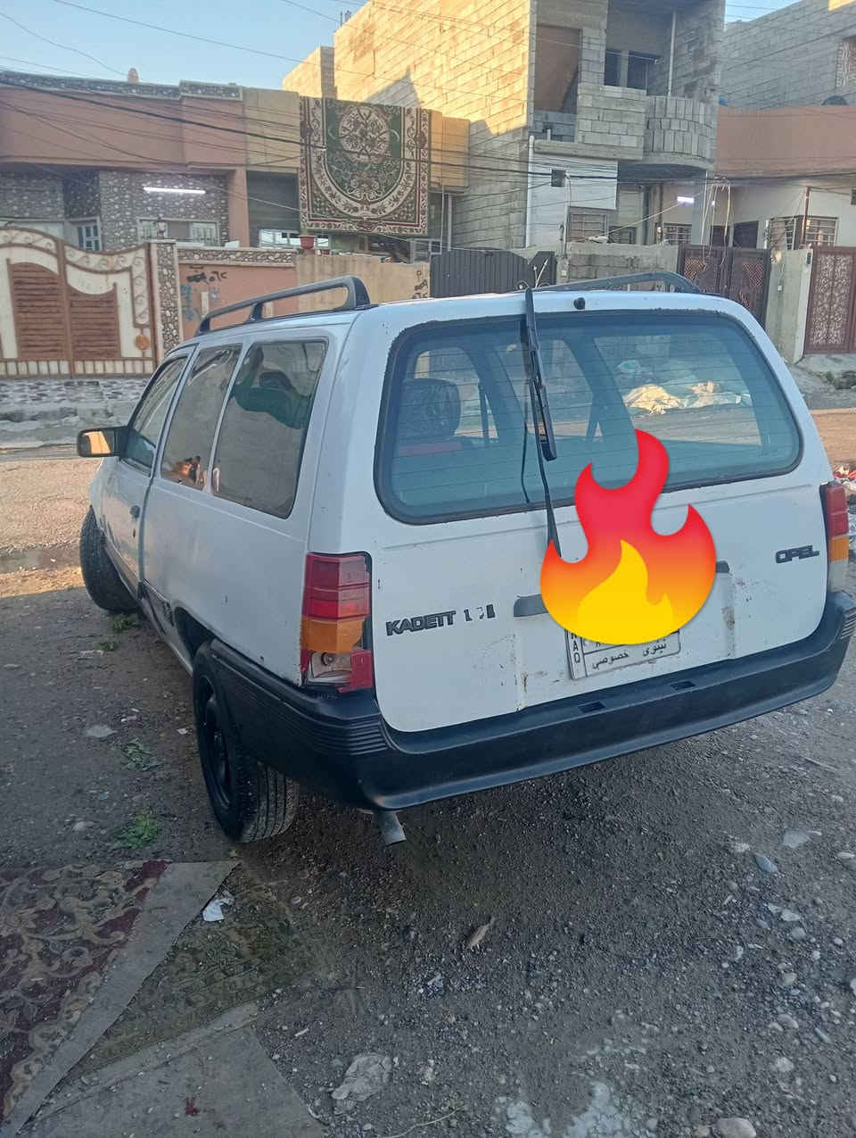 السلام عليكم من رخصت الادمن
للبيع سياره كاديت تك باب ستيشن 
مال جنايه فقط مال شغل السياره طخم تاير جديد 
دوشمه جديده الطخم مالها خير من الله المحرك نضيف الكير نضيف السنويه للثمانيه او عشين 20/28/9/11 الشرع بل موصل شرط تحويل السياره جاهزه رقم نينوئ الماني السعر 24 او بيها مجال بصيط  مكانها حي السماح الثنيه *********** بي وتساب
