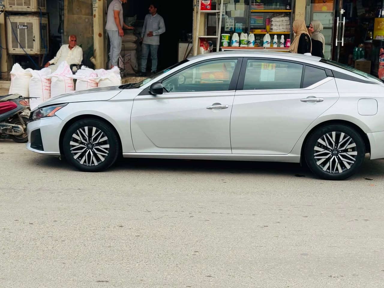 نيسان اولتيما موديل ٢٠٢٤ معارض مراوس اومباما او جارجر السياره شرط برغي ممبدل بيها من امريكا على ايدي قبق صندوك وجاملغ وباب كلير السياره فول فول ماعدا السلايت بصمه تشغيل عن بعد كشن سايق كهرباء مري قلاب نقاط عمياء تحديد مسار سياقه ذاتيه رادرات ماشيه ٦٠ كلشي بسمي وباقي التفاصيل اتصل ونتفاهم *********** او ***********
