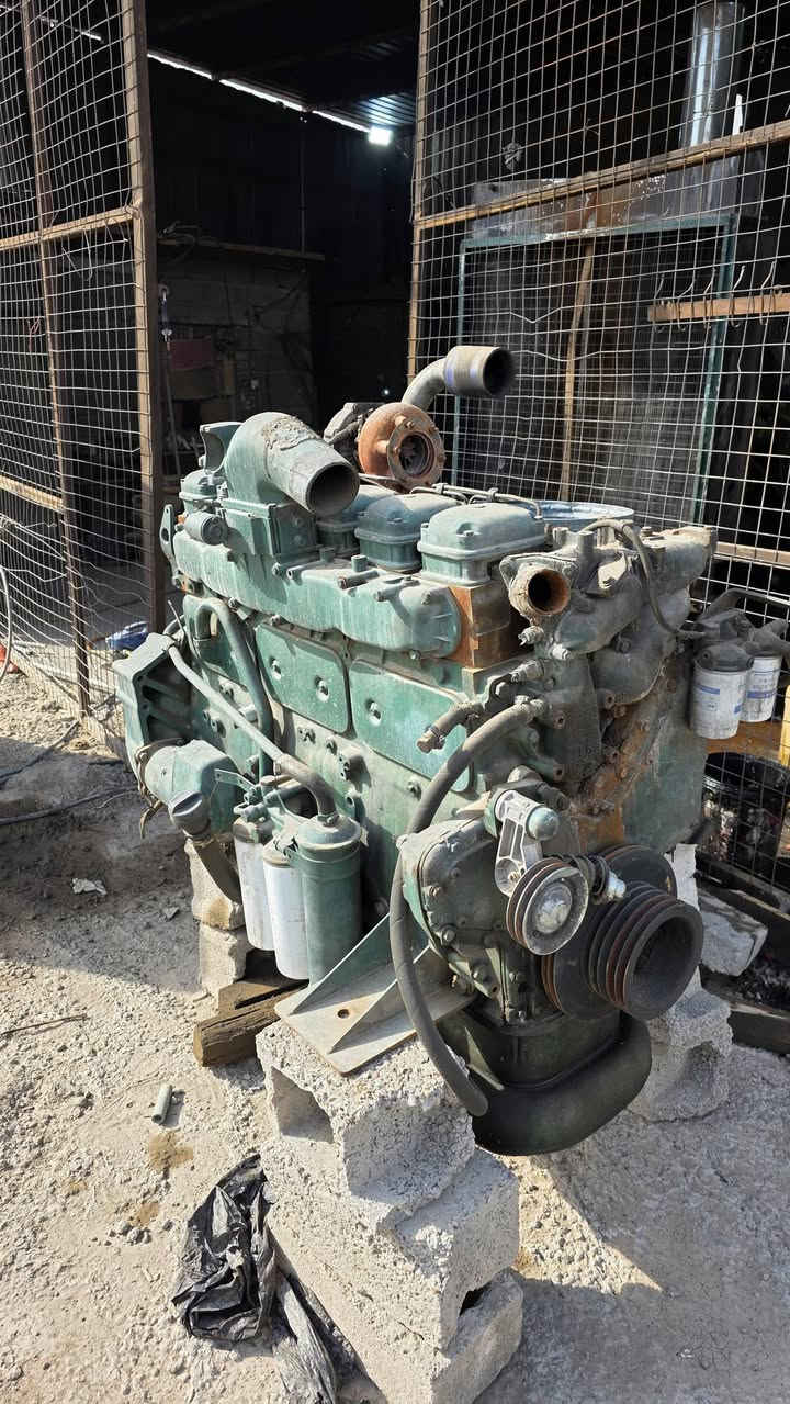 مكينه فالفو D10 قبل 6 اشهر كت كي اس لا تبخير ولا تنقيص بس ضغط الدهن ينزل عندي وطلعتها لان حملي صعد بم جديد نوزلات اصلي سلف جديد الشراي يتصل ***********
مكاني بغداد الشعله الصابيات
