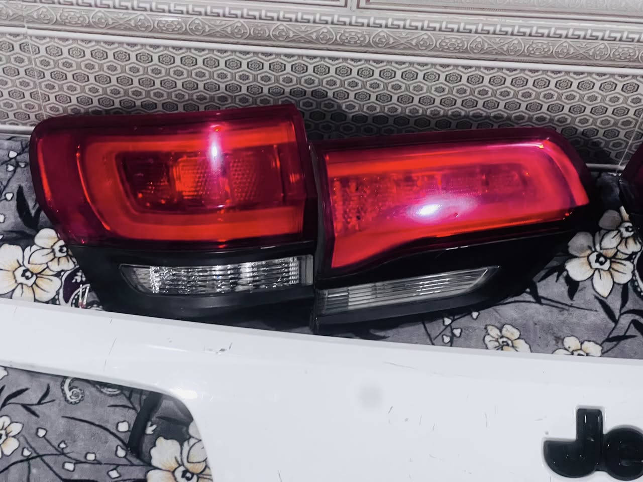 بگ لايت + مصطره  مال جيب اصلي مال كصه نضافه 95%السعر 450الف ***********
