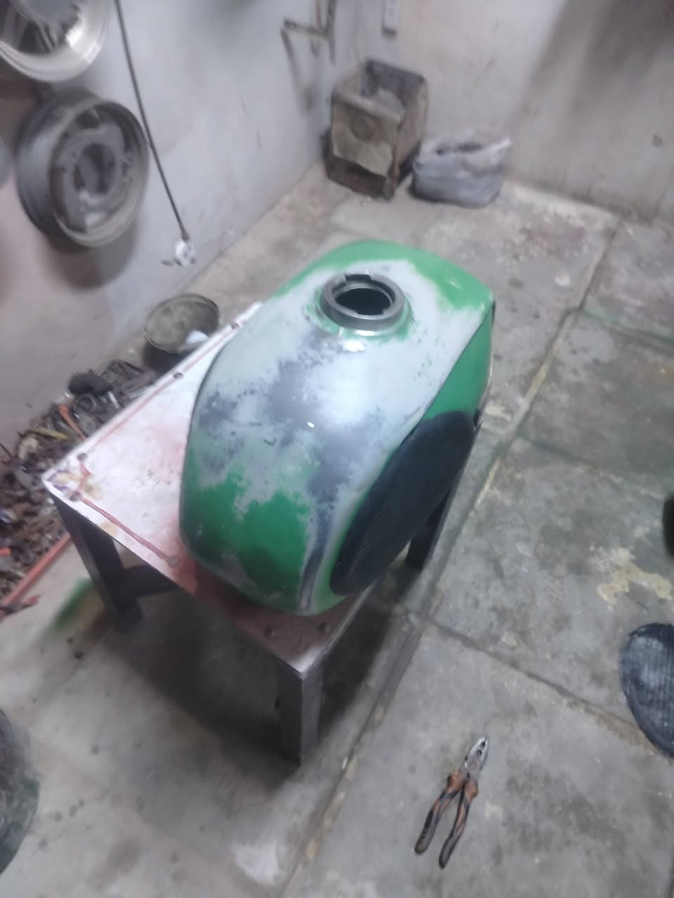 وهذا الكشر الأخضر لعيون جنايه ٨١ يابه كشر مصبوغ مصبوغ سعره ٢٠٠ وبي مجال نجف ابوصخير ***********
