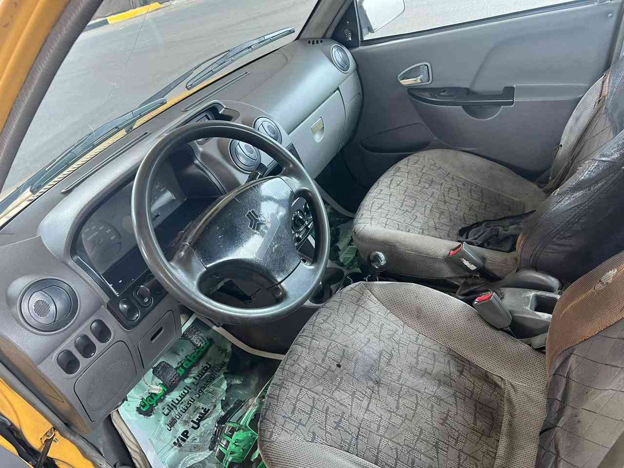 سلام عليكم للبيع
سايبة موديل(٢٠١٢) 
مكفولة من شواصي
بدون صبغ فقط تعمير 
خياسات السعر (٢٧$) مع مجال
مصفره هيئة و غرامات
الاستفسار (***********)
