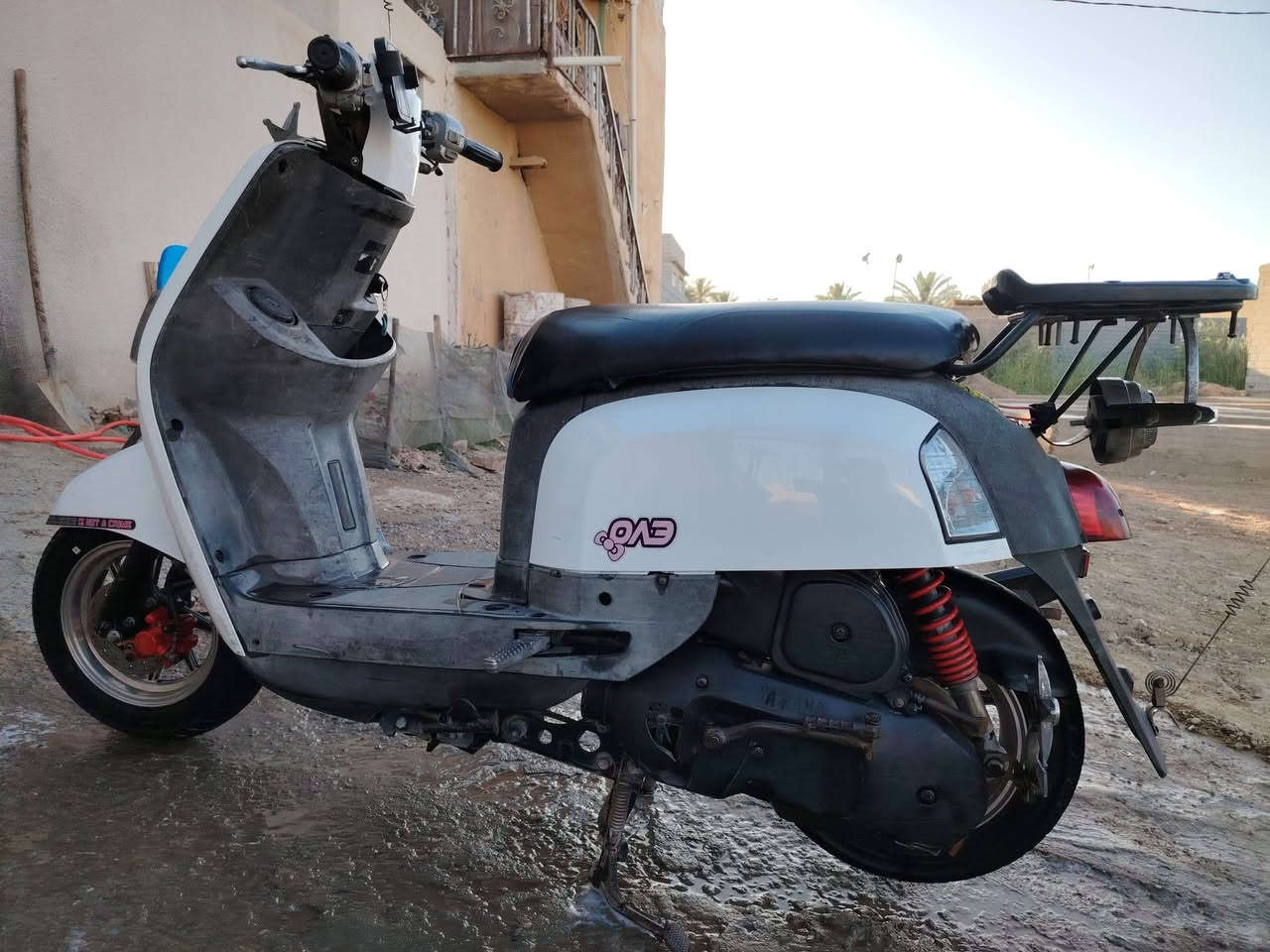 سلام عليكم دراجه بوليس كابريتر اوياله القديمه موجودات وياه لبيع متوازي علا فلوسه950وبيه مجال حك جيته ماني كربلاء حي العباس رقم جهاز***********
