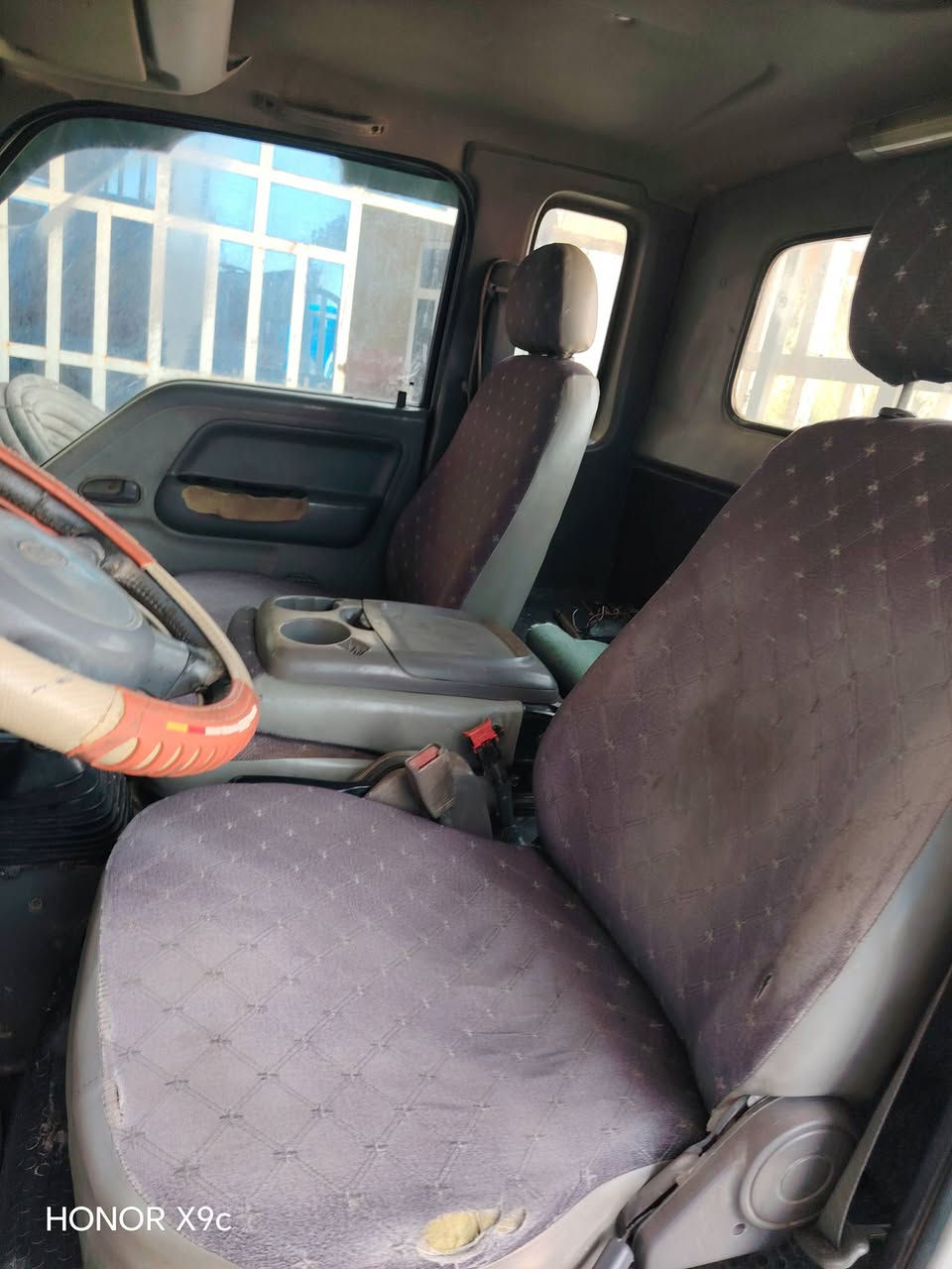 كيا ام عيون 2002
رقم انبار 
سيارة نضيفة صدر ومحرك ودواخل نضيف 
كهربائيات و شاصي ومحرك و كير كلة نضيف 
السعر 75 ورقة 
مكان ابوغريب الزيدان
***********
