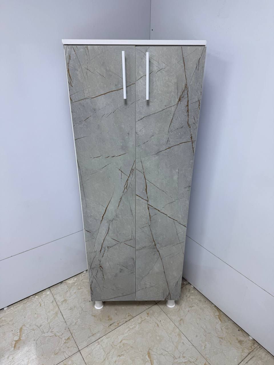 جزامه خشب 

القياسات 
165 سم الارتفاع 
 60 سم العرض 
33سم العمق 

السعر 95
التوصيل بغداد 5 الاف 
محافظات 10 الاف 

المحافظات المشموله بالتوصيل 

(كربلاء بابل نجف ديوانيه سماوه ناصريه عماره البصره صلاح الدين ديالى واسط الأنبار 👈🏻رمادي + فلوجه )


**إذا كنت صاحب هذا الإعلان وتريد حذفه لأي سبب، رجاءا أرسل رسالة إلى الدعم الفني**