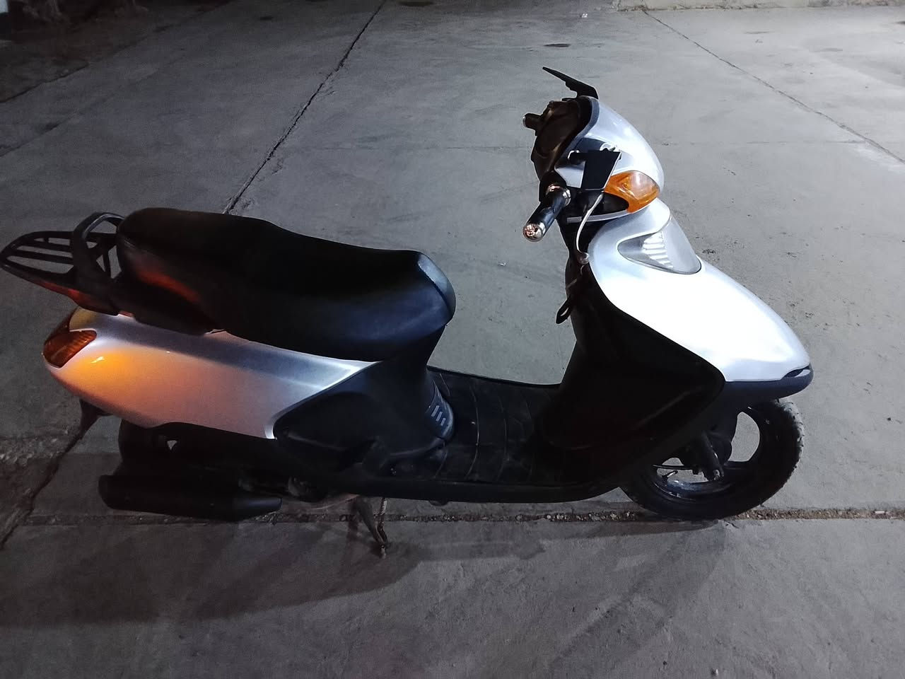 سبيسي ياباني تجفيت رايمر 
دراجه حلوه ونظيفه 
السعر ٧٥٠ مجال بسيط 
للاتصال ***********
