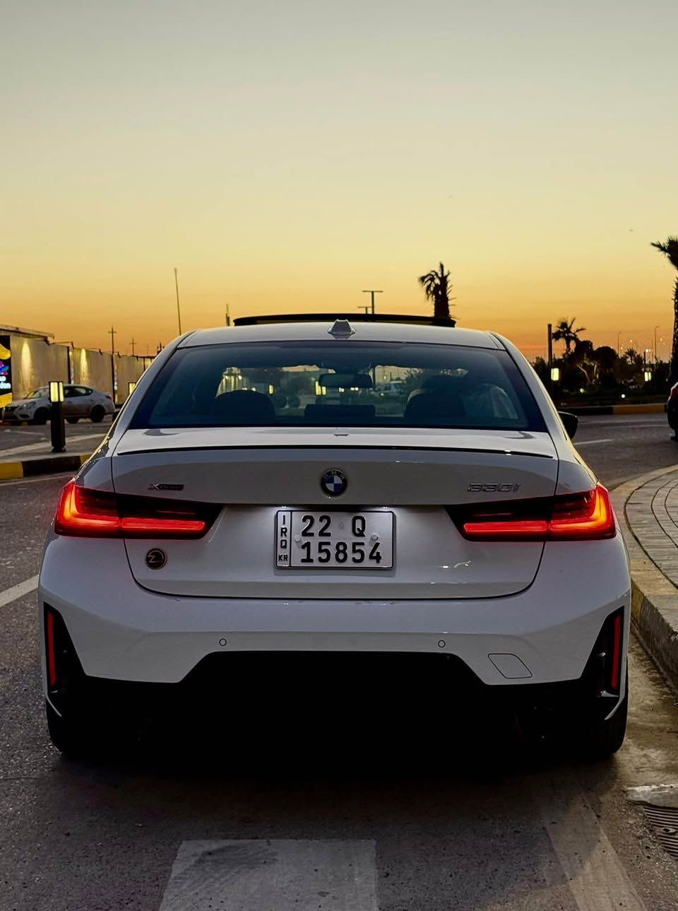 BMW 330 xi 2023 ( M package ) Twin power turbo
ماشيه 27 كيلووو 
المواصفات فول 
ردارات امامي خلفي جانبي
كير المسطح
داخل احمر 
لد متغير الوان
شاشه متصله
وضعيات القياده ( سبورت ، نورمل ، ايكو ) 
سلايد 
كشنات كهرباء 
خزن ميموري وضعيات قياده 
تدفئه كشنات 
قطعتين تبريد 
هيتر ستيرن 
وبعد بيه مواصفات هوايه ممذكوره 
صبغ قطعتين 
للاستفسار ***********
بيع او مراوس مرسدس c او E بغداد, العراق
