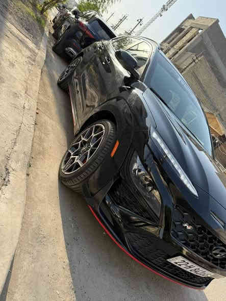 السلام عليكم للبيع فقط 
كونا N بلاص 2023 
كلين مكفوله بدون صبغ 
بدون حادث بدون تبديل 
ماشيه 40 km 
مكينه 2000 تيربو 
مواصفات ان معروفة تجي رياضية 
فول بدون فتحة 
السعر 19800$
العنوان بغداد كم ساره 
***********
